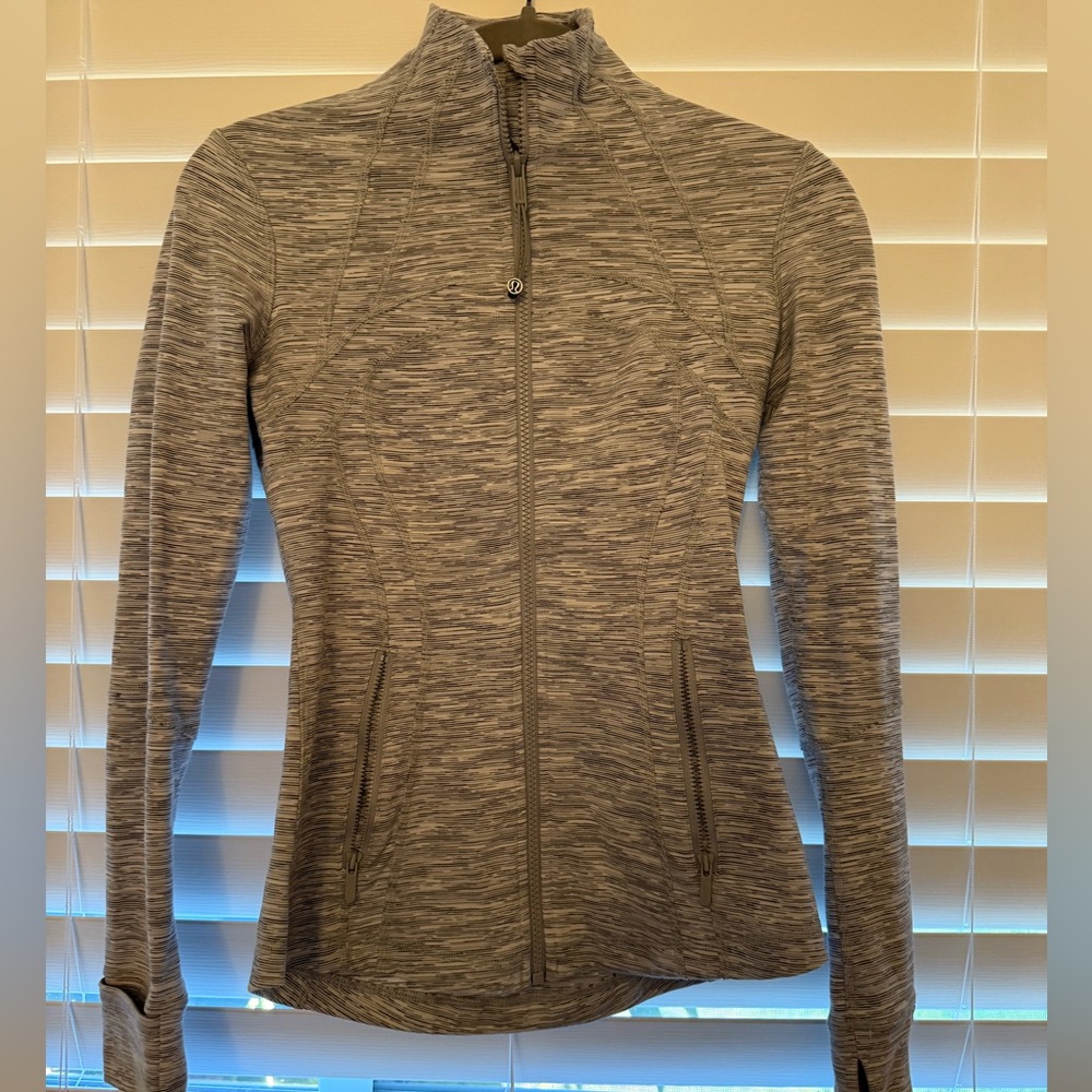 lululemon athletica Gray Fitted Long Sleeve Jacket